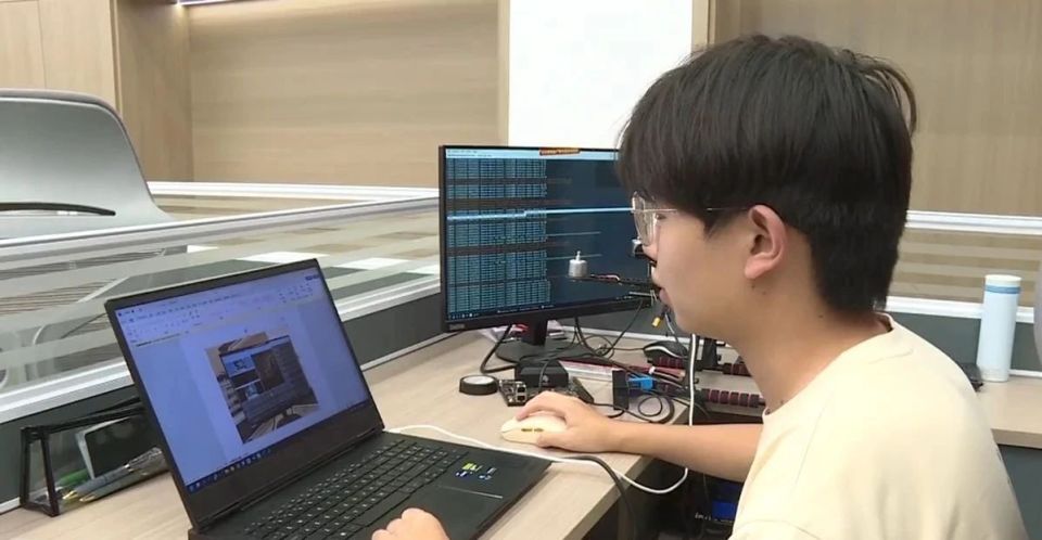 “智慧之眼”賦能無人機自主飛行，人工智能軟件如何助推低空物流產業化